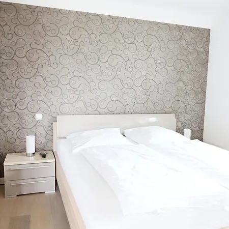 Miit Liebe Zum Detail Eingerichtete 2-zimmer-ferienwohnung Im Zentraum Von *